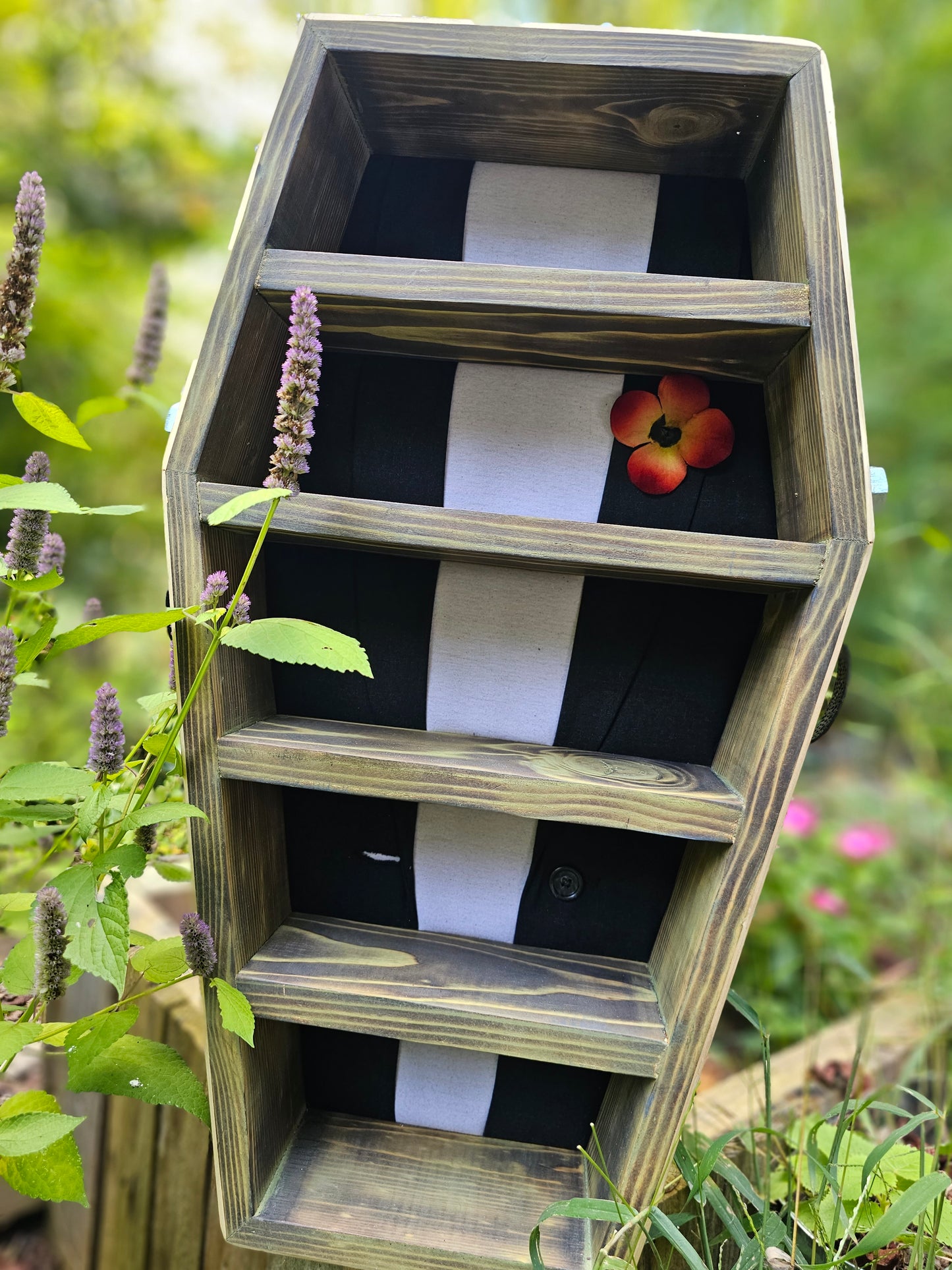 Coffin Shelf - 2 ft Frank