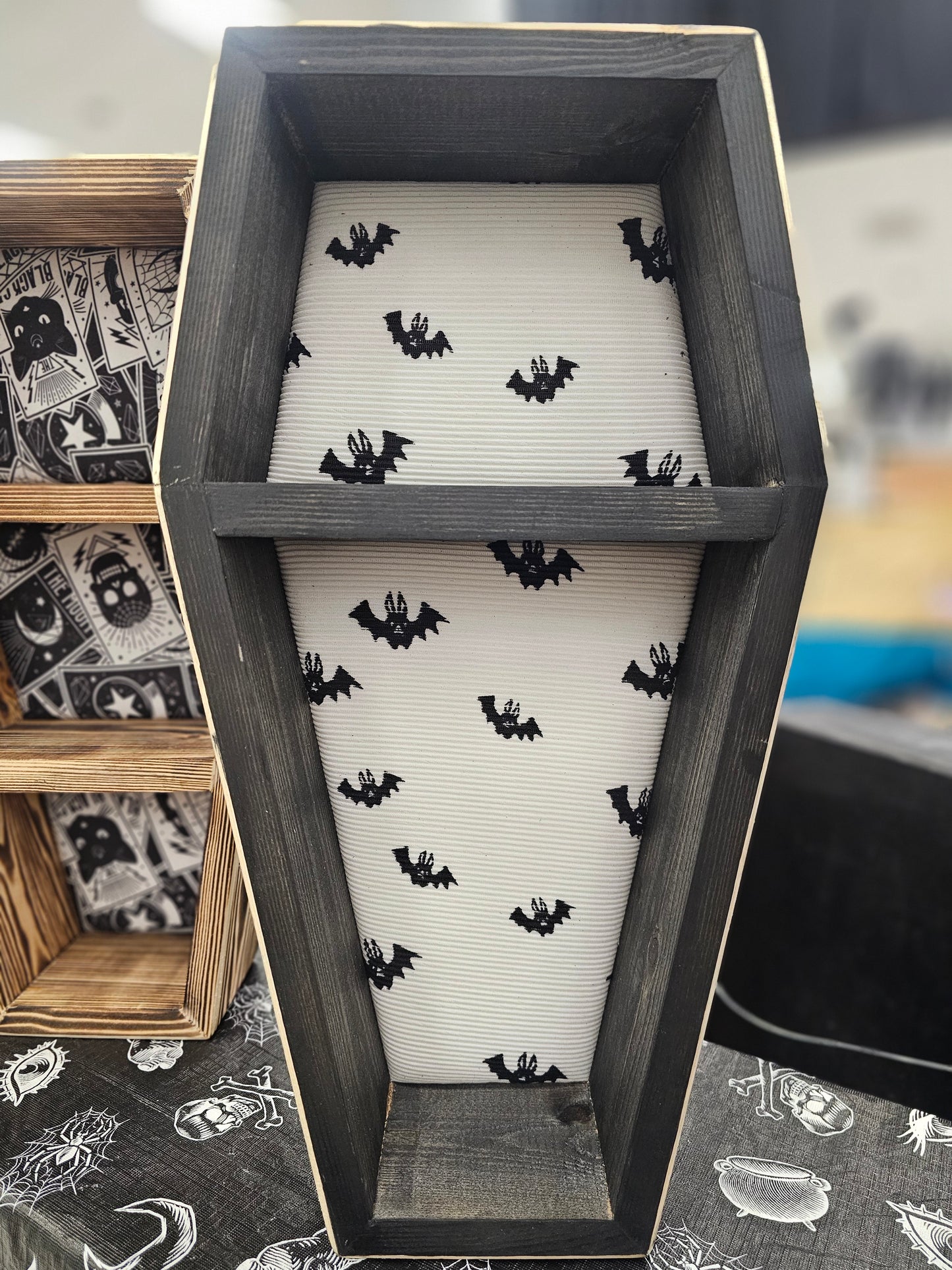 Coffin shelf "batty bat"