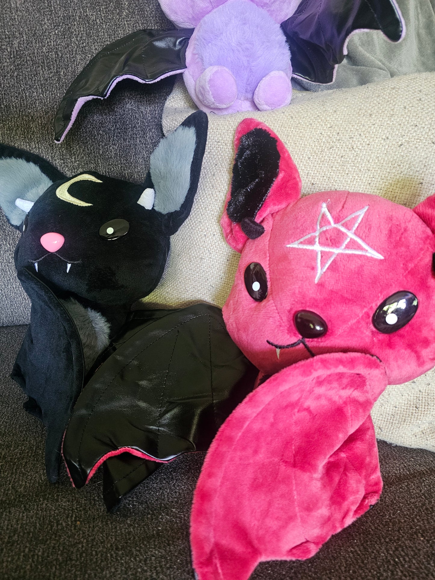 Bat plushies: Red