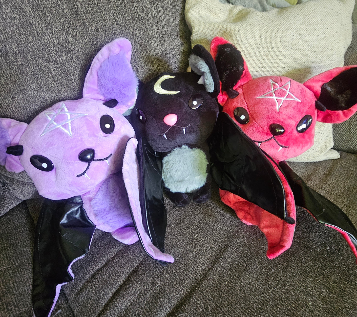 Bat plushies: Black